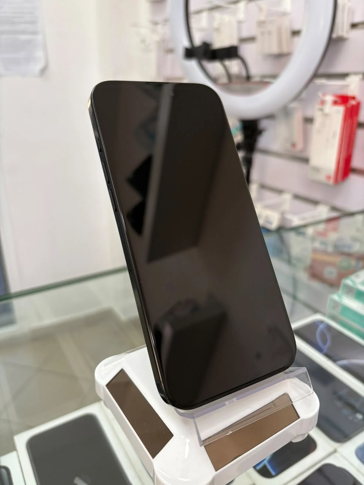 iPhone 16 pro max, fotografija 2 od 4